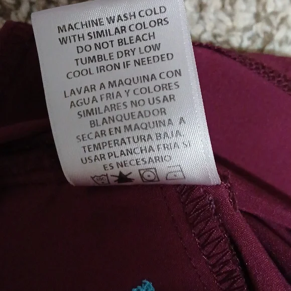 Women's Burgundy Scrubstar Nursing Set - Picture 8 of 15